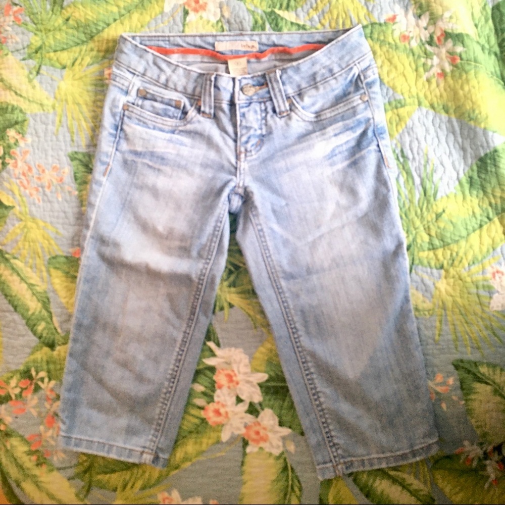 Refuge vintage jeans capri or diy cutoff shorts!